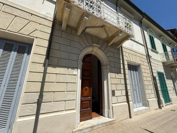 appartamento in affitto a Viareggio
