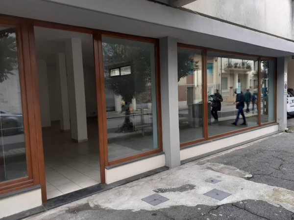 negozio in affitto a Viareggio in zona Centro Storico