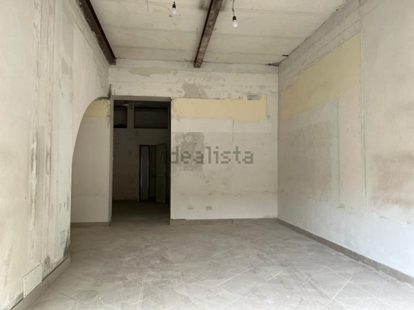 locale di sgombero in affitto a Viareggio