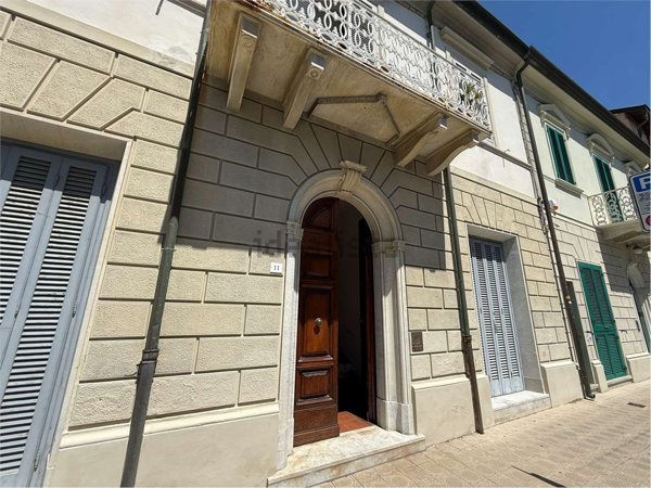appartamento in affitto a Viareggio