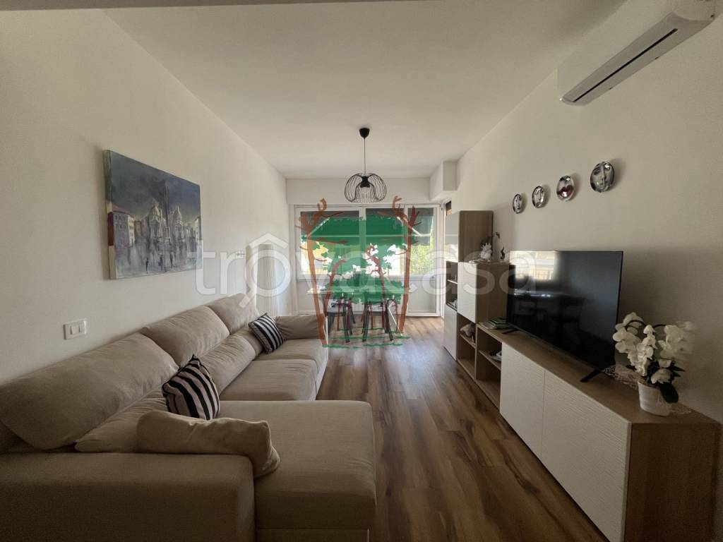 appartamento in affitto a Viareggio