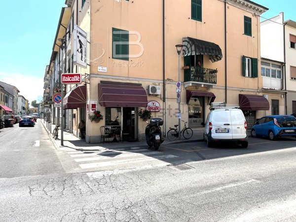 negozio in affitto a Viareggio in zona Centro Storico