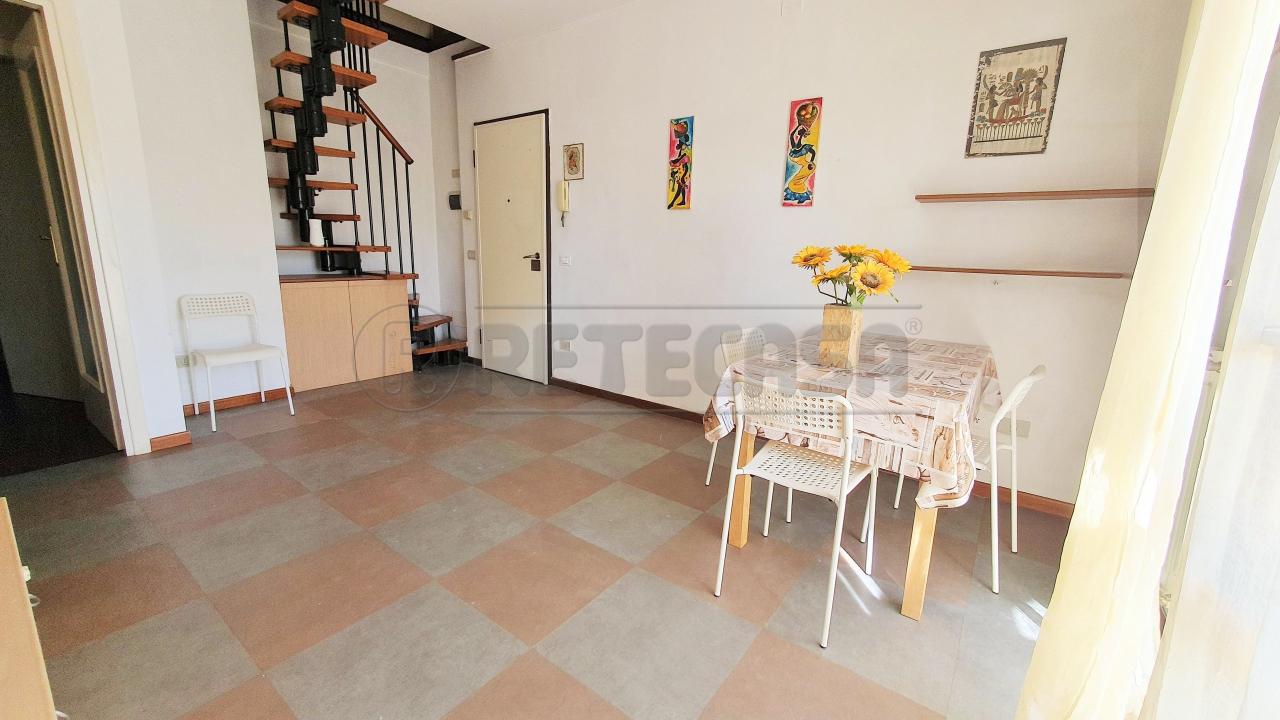 appartamento in affitto a Viareggio in zona Campo d'Aviazione