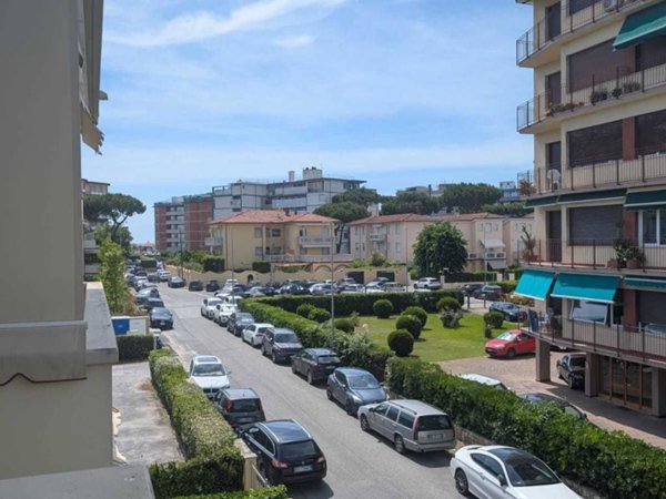 appartamento in affitto a Viareggio