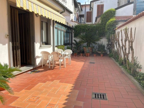 appartamento in affitto a Viareggio