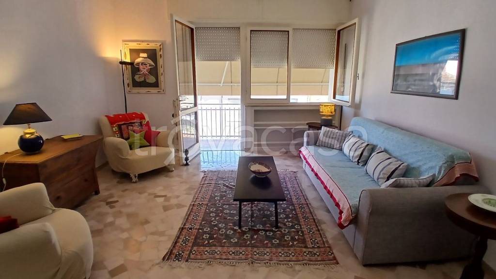 appartamento in affitto a Viareggio in zona Marco Polo