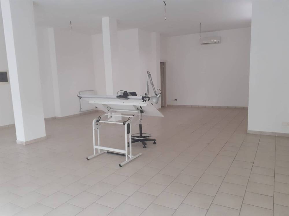 negozio in affitto a Viareggio