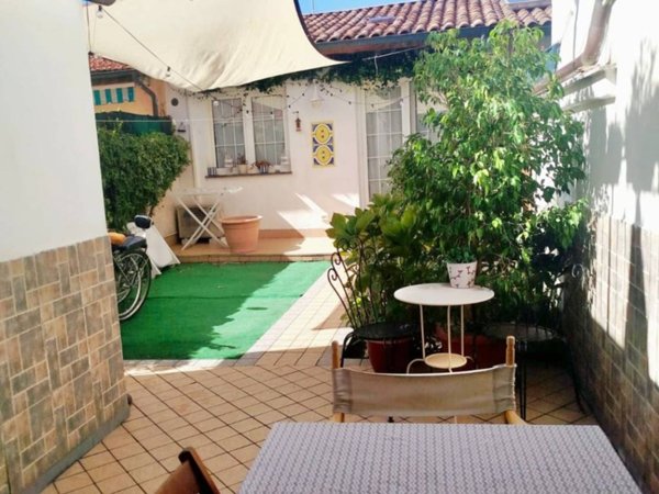 casa indipendente in affitto a Viareggio