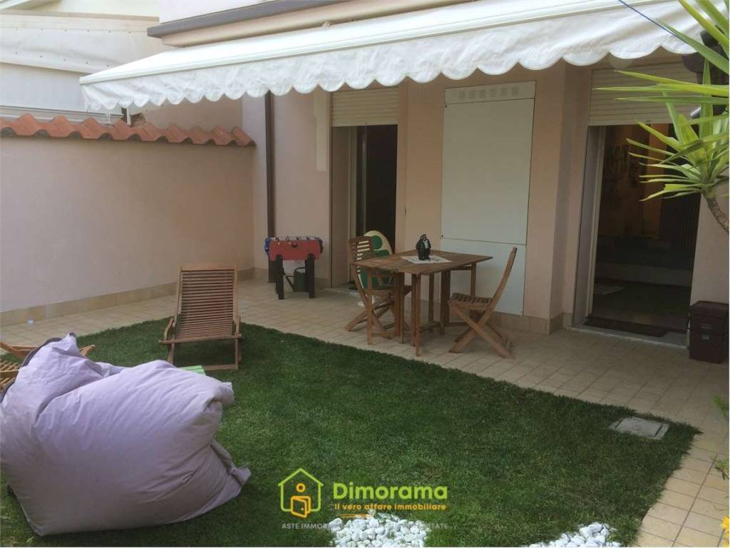 appartamento in affitto a Viareggio