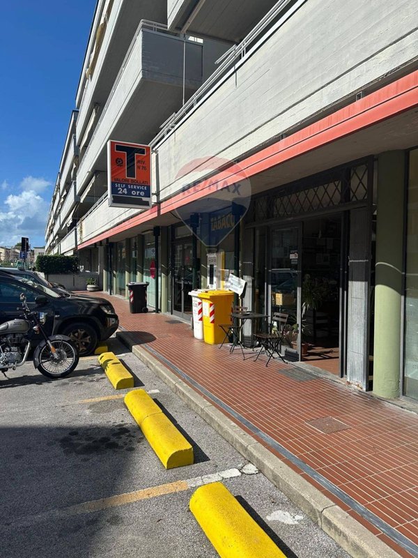 locale di sgombero in affitto a Viareggio in zona Migliarina