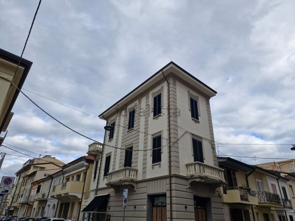 casa indipendente in affitto a Viareggio
