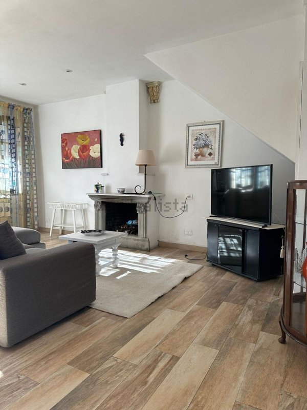 pentavano in affitto a Viareggio in zona Torre del Lago