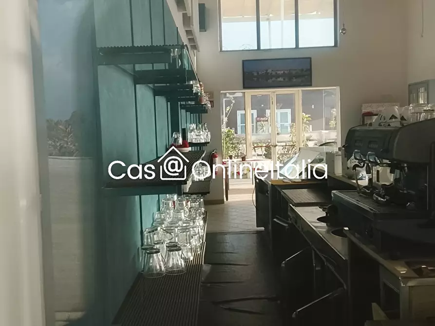 negozio in affitto a Viareggio in zona Torre del Lago