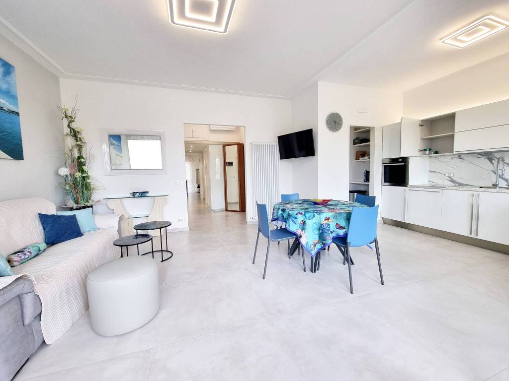 appartamento in affitto a Viareggio