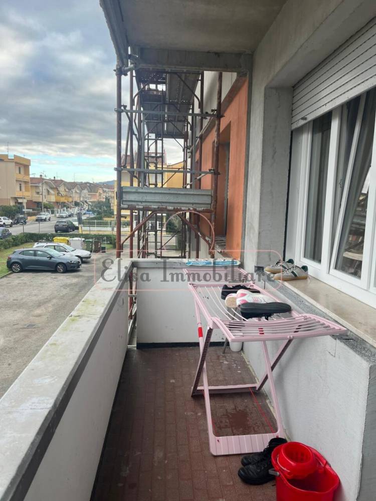 appartamento in affitto a Viareggio in zona Campo d'Aviazione