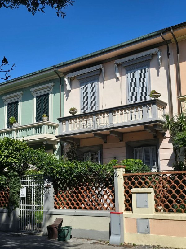casa indipendente in affitto a Viareggio