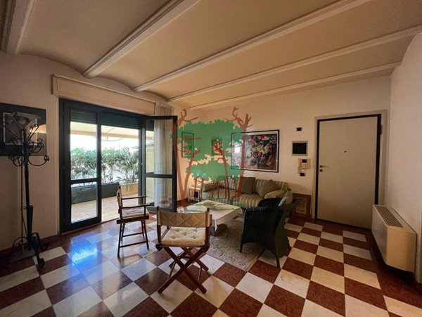 appartamento in affitto a Viareggio