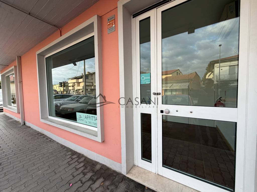 negozio in affitto a Viareggio