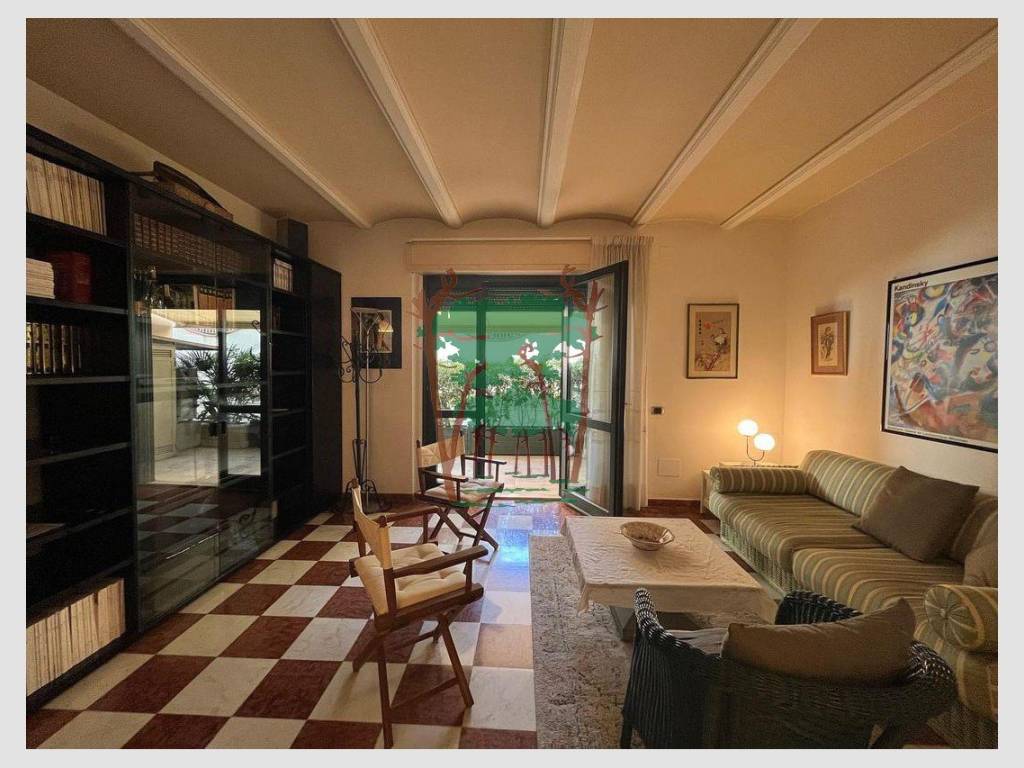 appartamento in affitto a Viareggio