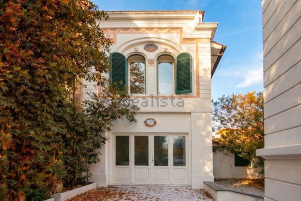 casa indipendente in affitto a Viareggio