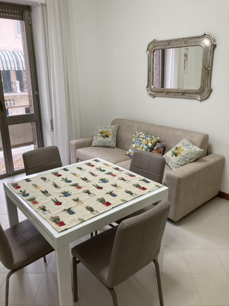 appartamento in affitto a Viareggio