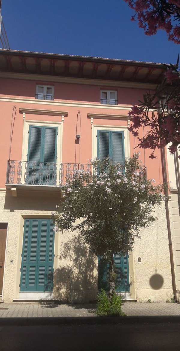 casa indipendente in affitto a Viareggio