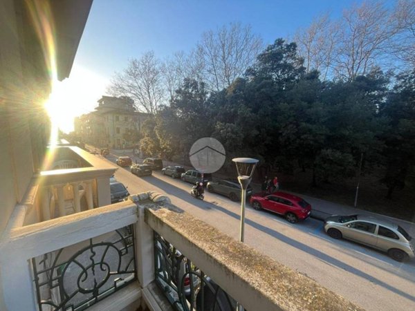 ufficio in affitto a Viareggio