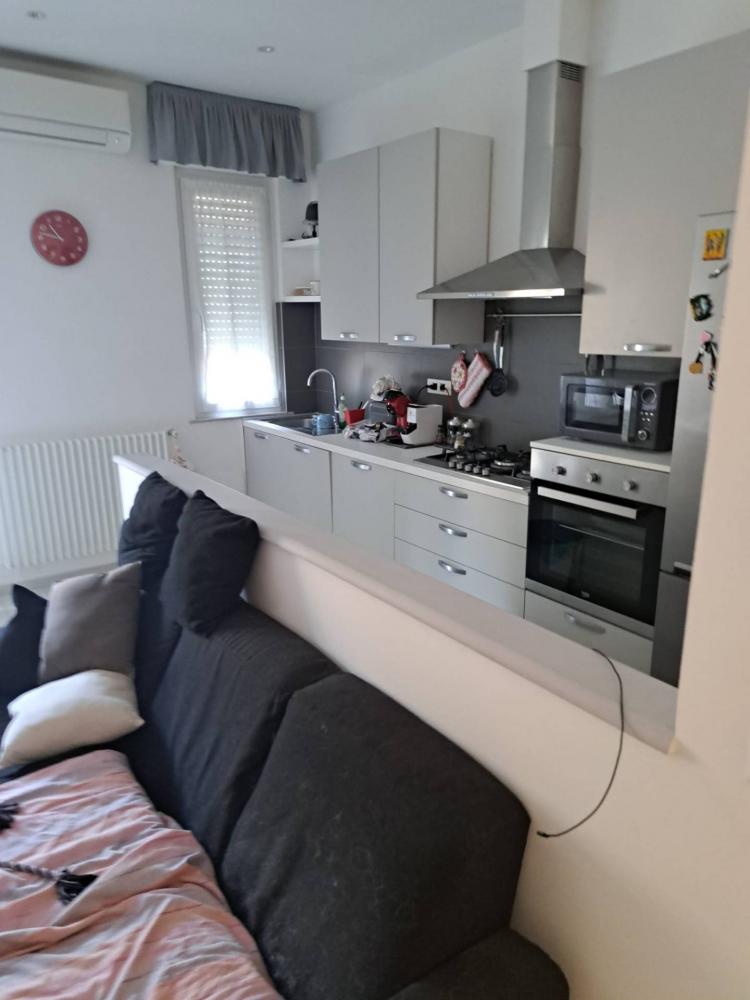 appartamento in affitto a Viareggio in zona Campo d'Aviazione