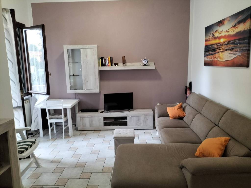 appartamento in affitto a Viareggio in zona Torre del Lago