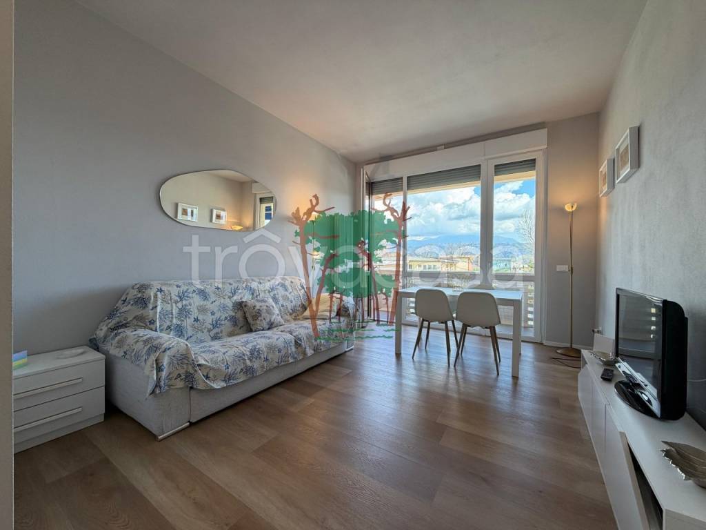 appartamento in affitto a Viareggio in zona Marco Polo