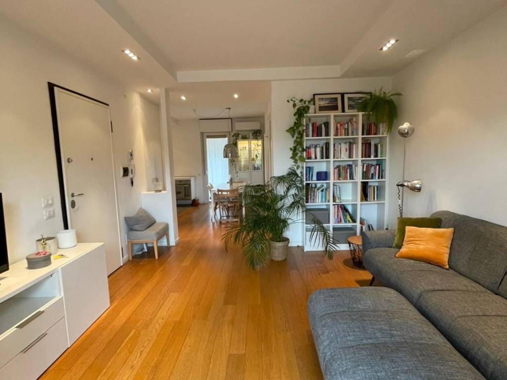 appartamento in affitto a Viareggio in zona Campo d'Aviazione