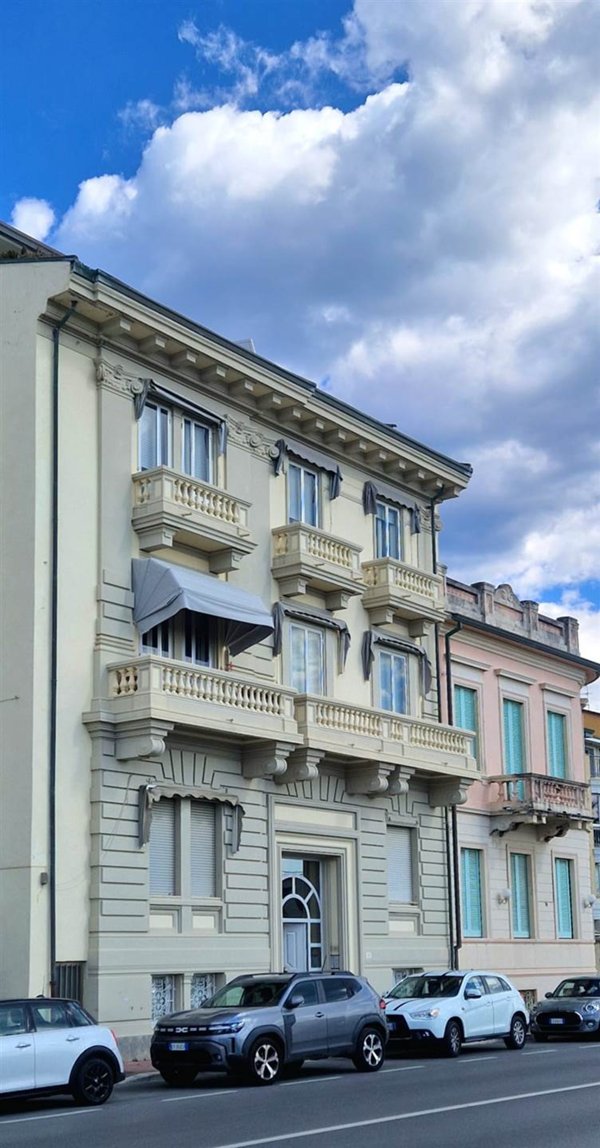 appartamento in affitto a Viareggio