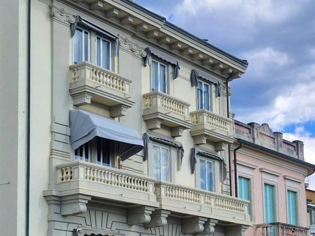 appartamento in affitto a Viareggio