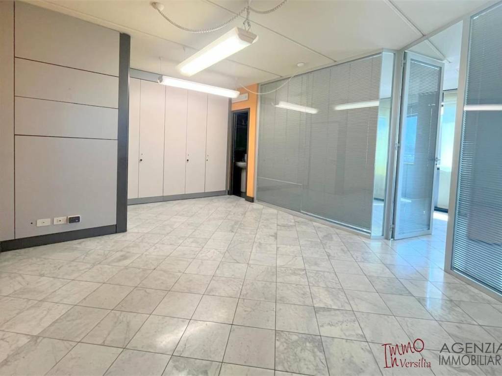 ufficio in affitto a Viareggio in zona Migliarina
