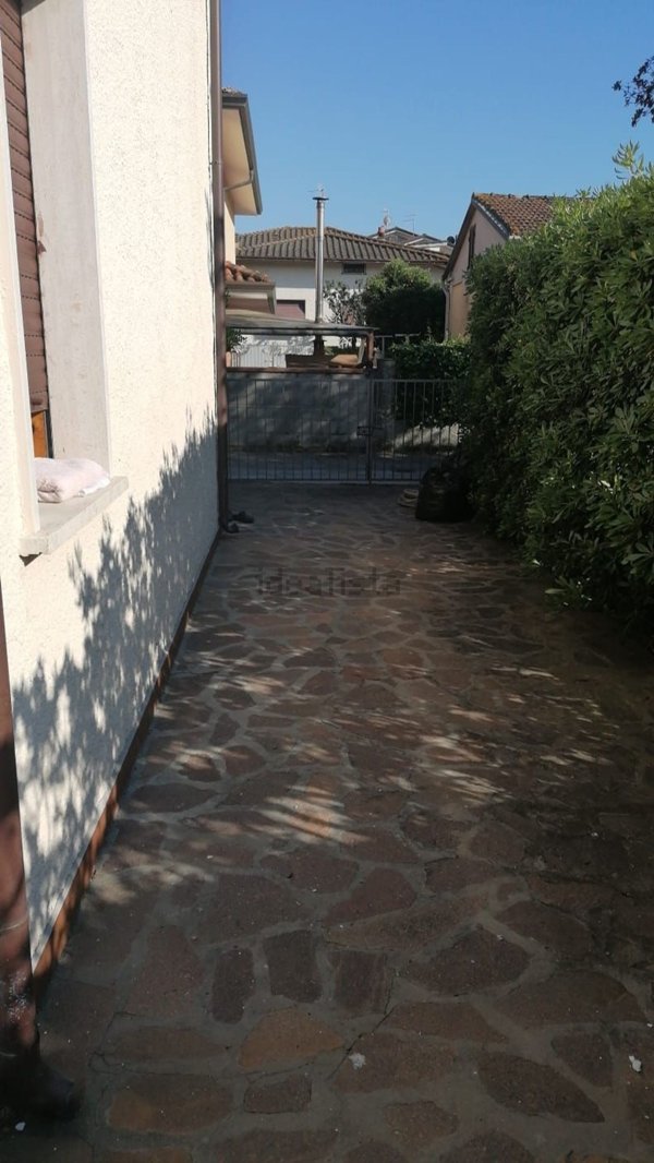 appartamento in affitto a Viareggio in zona Torre del Lago