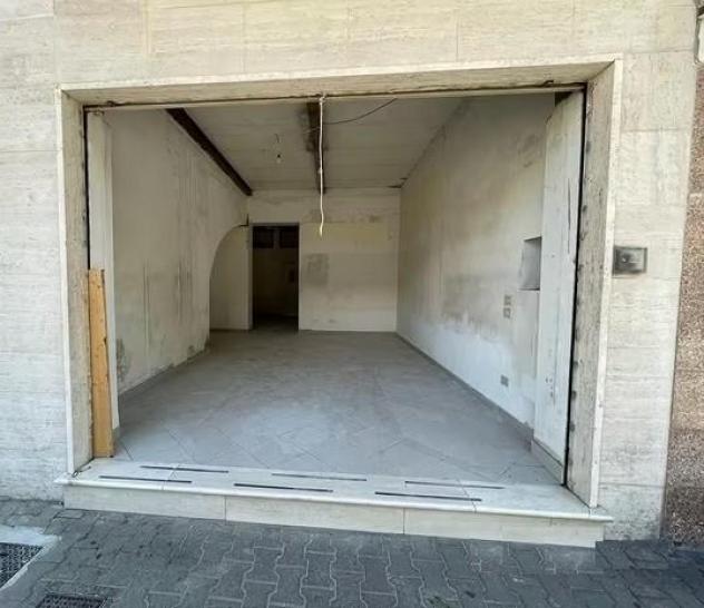 negozio in affitto a Viareggio