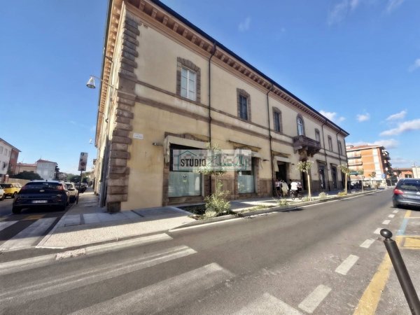 locale commerciale in affitto a Viareggio in zona Centro Storico