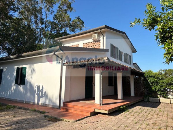 casa indipendente in affitto a Viareggio in zona Campo d'Aviazione