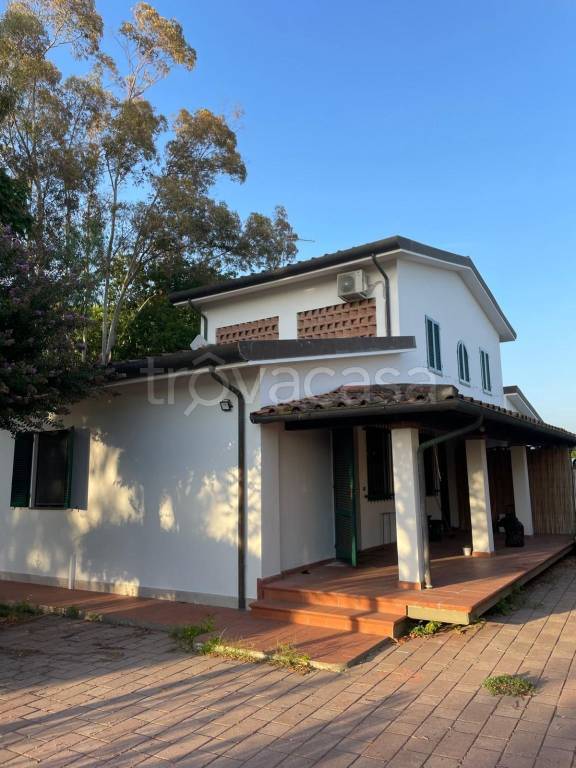 casa indipendente in affitto a Viareggio in zona Campo d'Aviazione