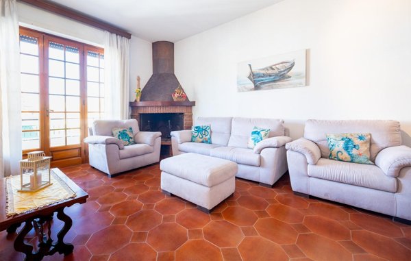 casa indipendente in affitto a Viareggio in zona Migliarina