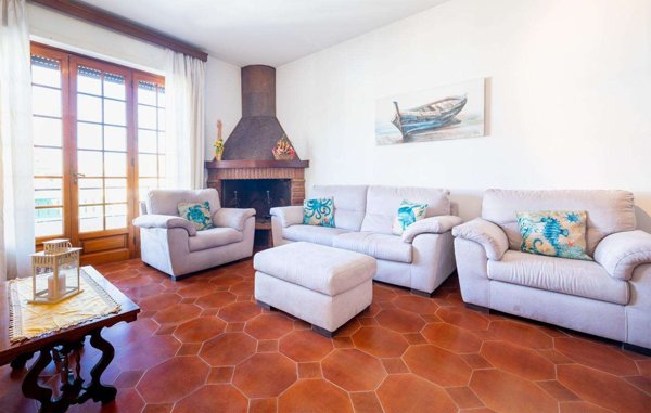 casa indipendente in affitto a Viareggio in zona Migliarina