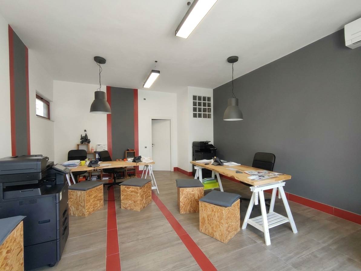 ufficio in affitto a Viareggio in zona Marco Polo