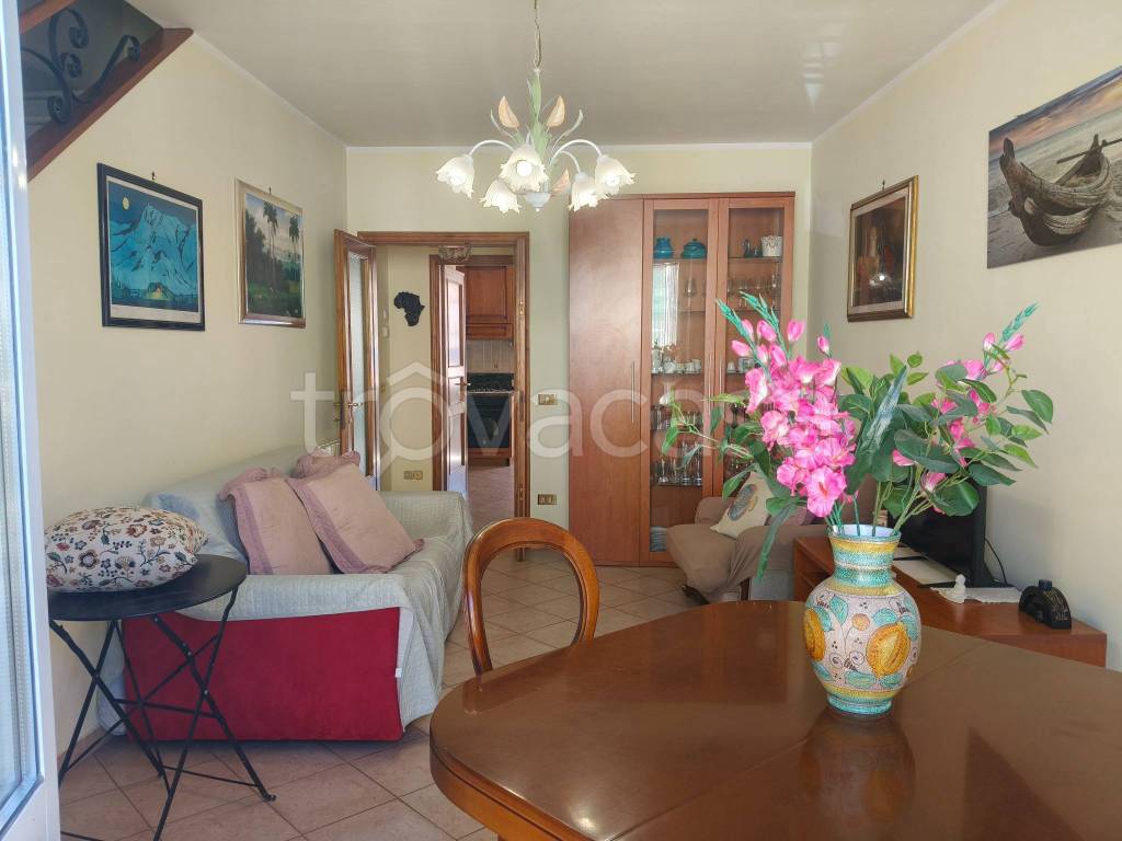 appartamento in affitto a Viareggio