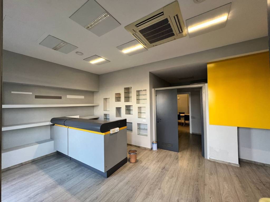 ufficio in affitto a Viareggio