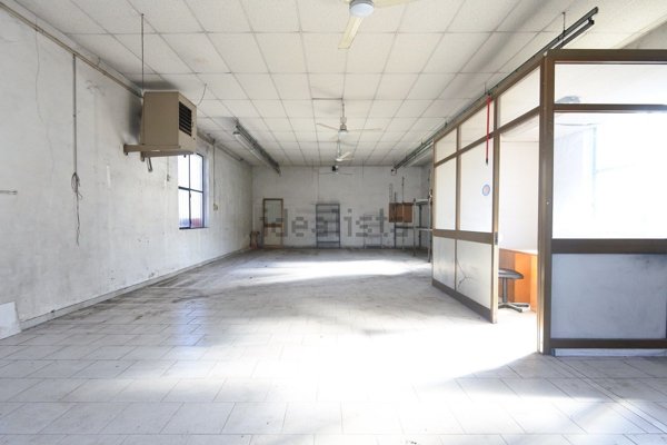 locale di sgombero in affitto ad Agliana