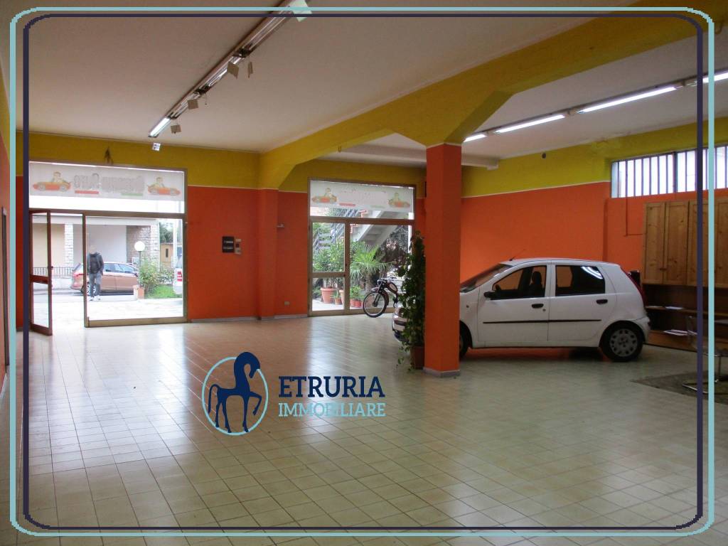 negozio in affitto ad Agliana