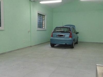 locale commerciale in affitto ad Agliana