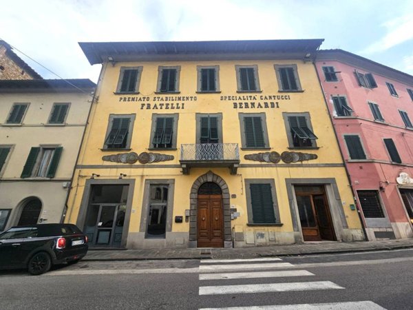 negozio in affitto a Buggiano in zona Borgo a Buggiano