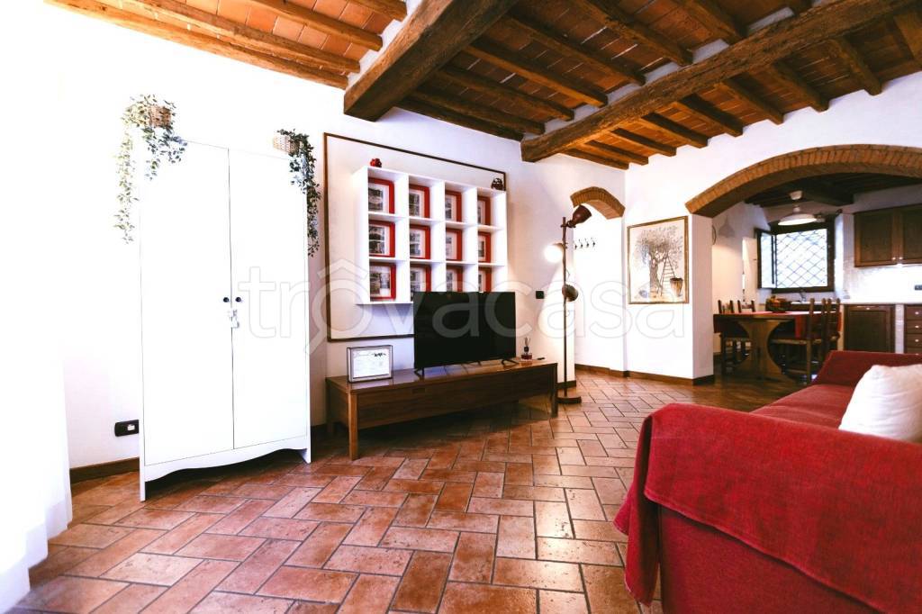 appartamento in affitto a Buggiano in zona Borgo a Buggiano