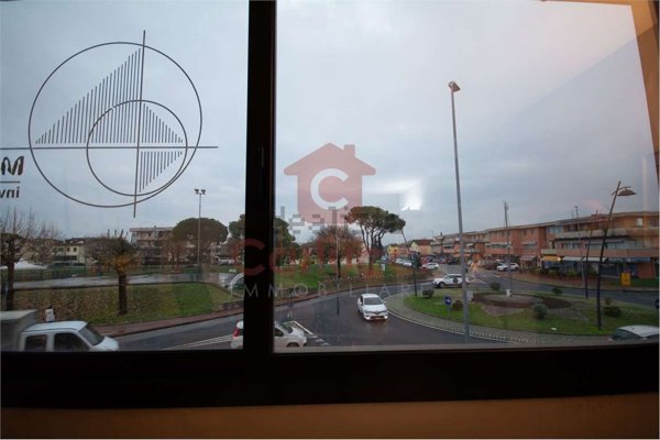 ufficio in affitto a Massa e Cozzile in zona Traversagna
